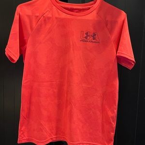 Under armor coral short sleeve loose fit